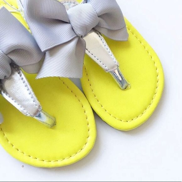 NWT Yellow thong sandals size 6-9 months(3) - Picture 2 of 3